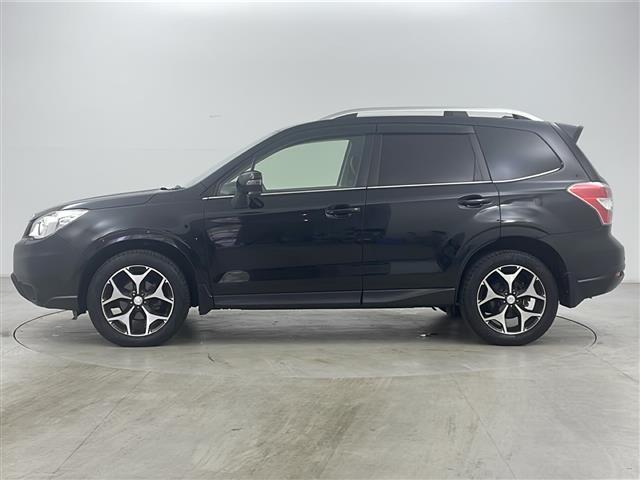 フォレスター ２．０ｉ－Ｓ　アイサイト　スマートキー＆プッシュスタート／社外ナビ（ＴＶ／ＢＴ／ＤＶＤ／ＣＤ）／バックカメラ／アイサイト／レザーシート／前席パワーシート＆シートヒーター／アイドリングストップ／パワーバックドア（7枚目）