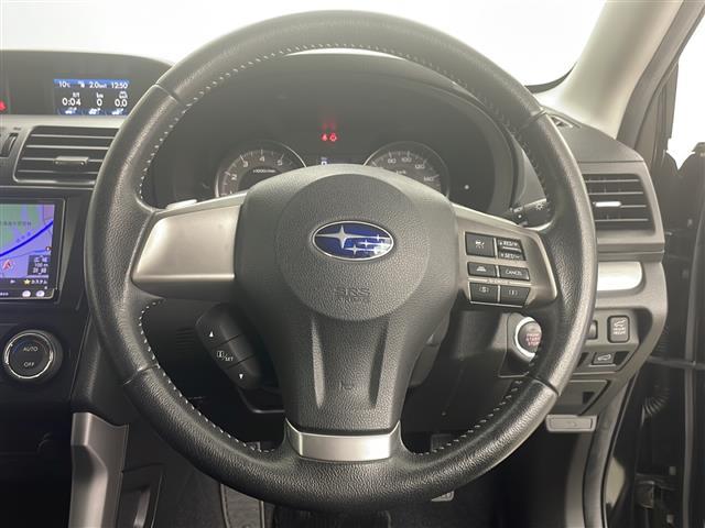 フォレスター ２．０ｉ－Ｓ　アイサイト　スマートキー＆プッシュスタート／社外ナビ（ＴＶ／ＢＴ／ＤＶＤ／ＣＤ）／バックカメラ／アイサイト／レザーシート／前席パワーシート＆シートヒーター／アイドリングストップ／パワーバックドア（20枚目）