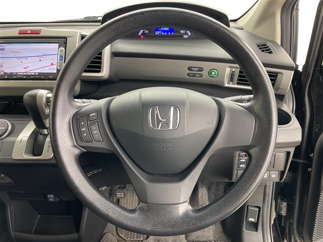 フリード Ｇ　ジャストセレクション　・４ＷＤ・ワンオーナー・寒冷地仕様・純正ナビ＆ＴＶ＆ＣＤ＆ＤＶＤ＆ＢＴ・片側パワースライドドア・バックカメラ・ビルトインＥＴＣ・ＨＩＤヘッドライト・オートライト・スマートキー・スペアキー（10枚目）