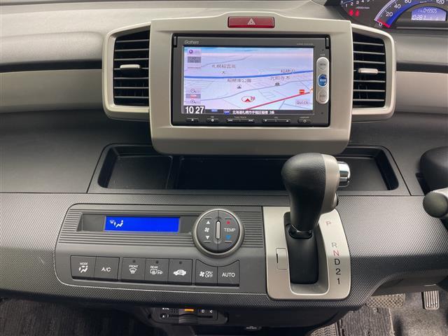 フリード Ｇ　ジャストセレクション　・４ＷＤ・ワンオーナー・寒冷地仕様・純正ナビ＆ＴＶ＆ＣＤ＆ＤＶＤ＆ＢＴ・片側パワースライドドア・バックカメラ・ビルトインＥＴＣ・ＨＩＤヘッドライト・オートライト・スマートキー・スペアキー（12枚目）