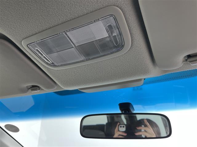 フリード Ｇ　ジャストセレクション　・４ＷＤ・ワンオーナー・寒冷地仕様・純正ナビ＆ＴＶ＆ＣＤ＆ＤＶＤ＆ＢＴ・片側パワースライドドア・バックカメラ・ビルトインＥＴＣ・ＨＩＤヘッドライト・オートライト・スマートキー・スペアキー（18枚目）