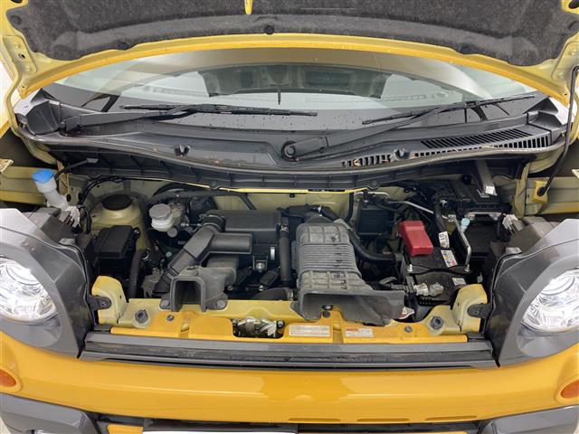 スペーシアギア ハイブリッドＸＺ　ターボ　デュアルカメラブレーキサポート　レーダークルコン　レーンキープアシスト　横滑り防止装置　パドルシフト　前席シートヒーター　両側パワースライドドア　ＬＥＤヘッドライト　オートライト　スマートキー（3枚目）