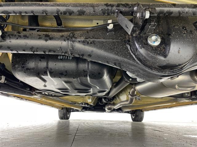 スペーシアギア ハイブリッドＸＺ　ターボ　デュアルカメラブレーキサポート　レーダークルコン　レーンキープアシスト　横滑り防止装置　パドルシフト　前席シートヒーター　両側パワースライドドア　ＬＥＤヘッドライト　オートライト　スマートキー（4枚目）