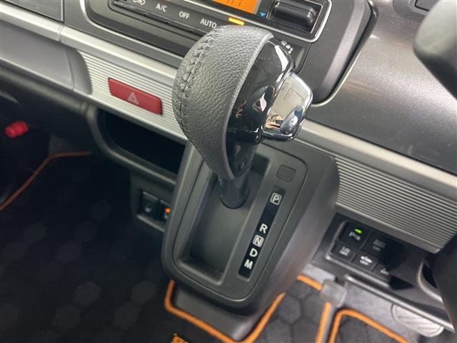 スペーシアギア ハイブリッドＸＺ　ターボ　デュアルカメラブレーキサポート　レーダークルコン　レーンキープアシスト　横滑り防止装置　パドルシフト　前席シートヒーター　両側パワースライドドア　ＬＥＤヘッドライト　オートライト　スマートキー（14枚目）