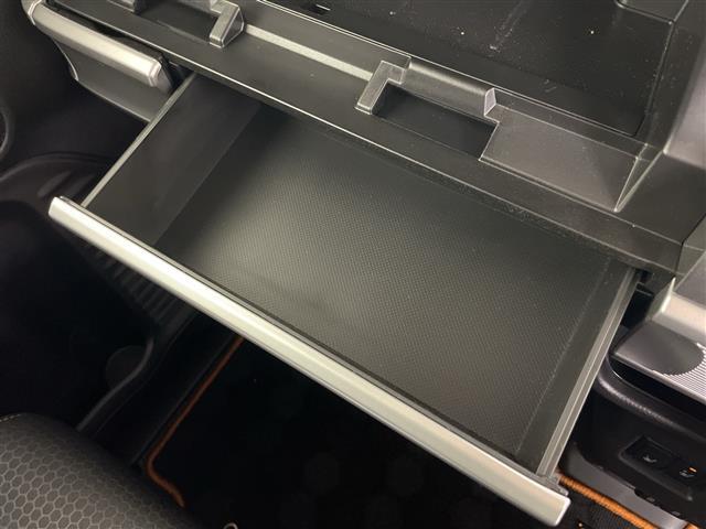 スペーシアギア ハイブリッドＸＺ　ターボ　デュアルカメラブレーキサポート　レーダークルコン　レーンキープアシスト　横滑り防止装置　パドルシフト　前席シートヒーター　両側パワースライドドア　ＬＥＤヘッドライト　オートライト　スマートキー（20枚目）