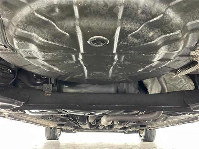 ノート ｅ－パワー　Ｘ　シーギア　純正ナビ＆ＣＤ＆ＤＶＤ＆ＳＤ＆ＵＳＢ＆ＢＴ＆ＴＶ＆ｉＰｏｄ　レーダークルーズコントロール　バックカメラ　全方位カメラ　横滑り防止装置　衝突被害軽減ブレーキ　ステアリングスイッチ　ＬＥＤヘッドライト（7枚目）