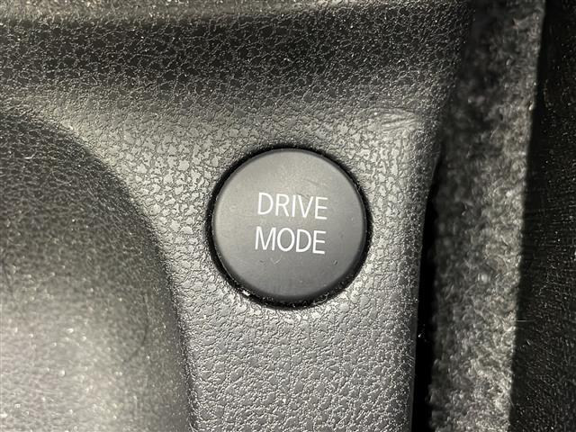 ノート ｅ－パワー　Ｘ　シーギア　純正ナビ＆ＣＤ＆ＤＶＤ＆ＳＤ＆ＵＳＢ＆ＢＴ＆ＴＶ＆ｉＰｏｄ　レーダークルーズコントロール　バックカメラ　全方位カメラ　横滑り防止装置　衝突被害軽減ブレーキ　ステアリングスイッチ　ＬＥＤヘッドライト（17枚目）