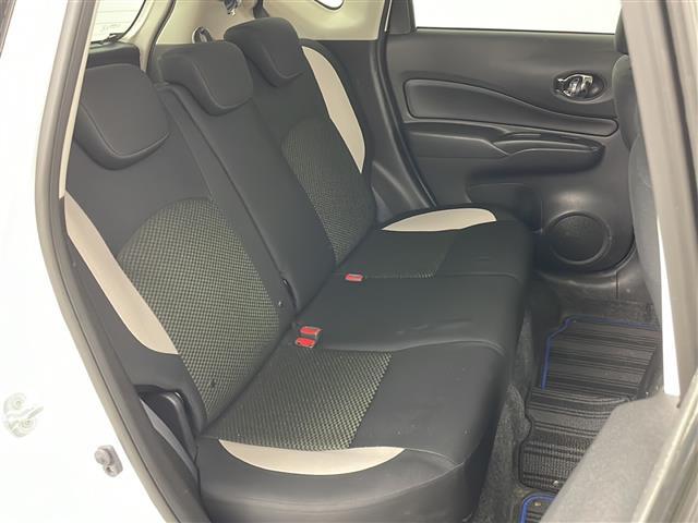 ノート ｅ－パワー　Ｘ　シーギア　純正ナビ＆ＣＤ＆ＤＶＤ＆ＳＤ＆ＵＳＢ＆ＢＴ＆ＴＶ＆ｉＰｏｄ　レーダークルーズコントロール　バックカメラ　全方位カメラ　横滑り防止装置　衝突被害軽減ブレーキ　ステアリングスイッチ　ＬＥＤヘッドライト（25枚目）