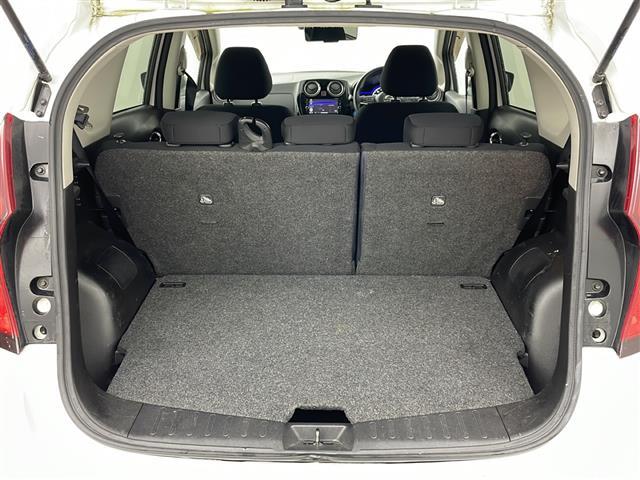 ノート ｅ－パワー　Ｘ　シーギア　純正ナビ＆ＣＤ＆ＤＶＤ＆ＳＤ＆ＵＳＢ＆ＢＴ＆ＴＶ＆ｉＰｏｄ　レーダークルーズコントロール　バックカメラ　全方位カメラ　横滑り防止装置　衝突被害軽減ブレーキ　ステアリングスイッチ　ＬＥＤヘッドライト（30枚目）