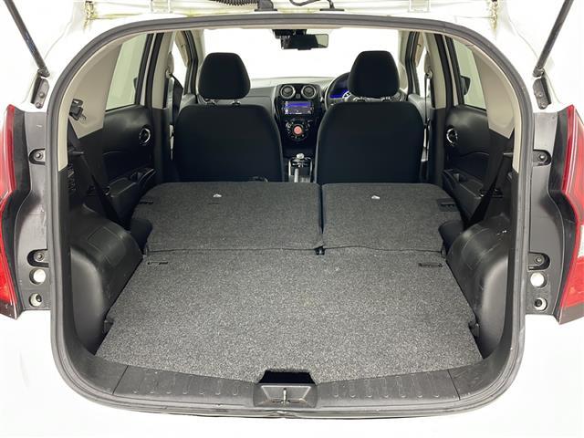 ノート ｅ－パワー　Ｘ　シーギア　純正ナビ＆ＣＤ＆ＤＶＤ＆ＳＤ＆ＵＳＢ＆ＢＴ＆ＴＶ＆ｉＰｏｄ　レーダークルーズコントロール　バックカメラ　全方位カメラ　横滑り防止装置　衝突被害軽減ブレーキ　ステアリングスイッチ　ＬＥＤヘッドライト（31枚目）