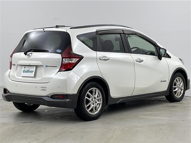 ノート ｅ－パワー　Ｘ　シーギア　純正ナビ＆ＣＤ＆ＤＶＤ＆ＳＤ＆ＵＳＢ＆ＢＴ＆ＴＶ＆ｉＰｏｄ　レーダークルーズコントロール　バックカメラ　全方位カメラ　横滑り防止装置　衝突被害軽減ブレーキ　ステアリングスイッチ　ＬＥＤヘッドライト（33枚目）