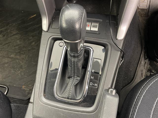 フォレスター ２．０ｉ－Ｌ　寒冷地仕様　　社外ナビ　　クルコン　　パドルシフト　　バックカメラ　　ステアリングスイッチ　　リモコンキー（15枚目）