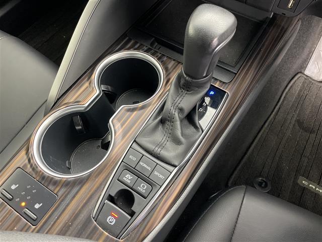 カムリ Ｇレザーパッケージ　純正ディスプレイオーディオ　ナビ　バックカメラ　トヨタセーフティセンス　アダプティブクルーズコントロール　ブラインドスポットモニター　横滑り防止装置　ヘッドアップディスプレイ　モデリスタフルエアロ（15枚目）