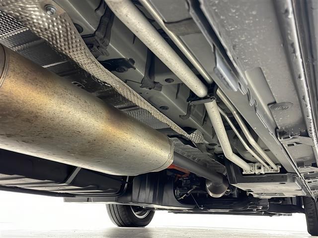 ヴォクシー ハイブリッドＳ－Ｚ　４ＷＤ　トヨタセーフティセンス　レーダークルーズコントロール　ブラインドスポットモニター　純正ナビ　全方位カメラ　両側パワスラ　純正フリップダウンモニター　ハーフレザーシート　前席シートヒーター（7枚目）