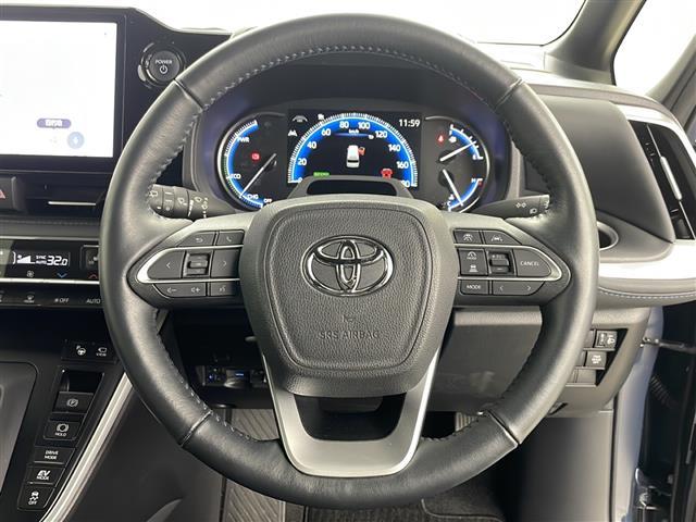 ヴォクシー ハイブリッドＳ－Ｚ　４ＷＤ　トヨタセーフティセンス　レーダークルーズコントロール　ブラインドスポットモニター　純正ナビ　全方位カメラ　両側パワスラ　純正フリップダウンモニター　ハーフレザーシート　前席シートヒーター（9枚目）