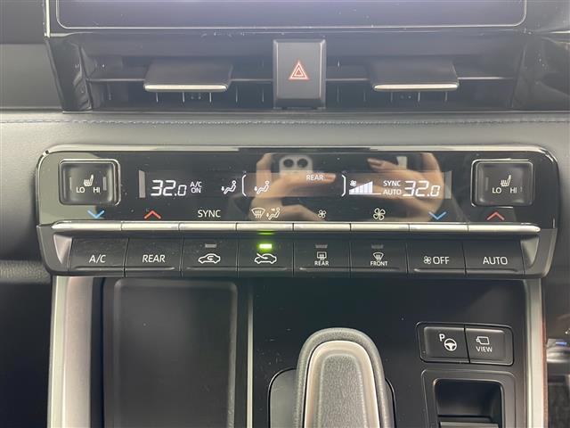 ヴォクシー ハイブリッドＳ－Ｚ　４ＷＤ　トヨタセーフティセンス　レーダークルーズコントロール　ブラインドスポットモニター　純正ナビ　全方位カメラ　両側パワスラ　純正フリップダウンモニター　ハーフレザーシート　前席シートヒーター（13枚目）