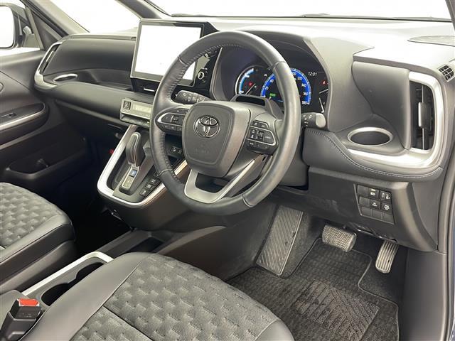 ヴォクシー ハイブリッドＳ－Ｚ　４ＷＤ　トヨタセーフティセンス　レーダークルーズコントロール　ブラインドスポットモニター　純正ナビ　全方位カメラ　両側パワスラ　純正フリップダウンモニター　ハーフレザーシート　前席シートヒーター（21枚目）