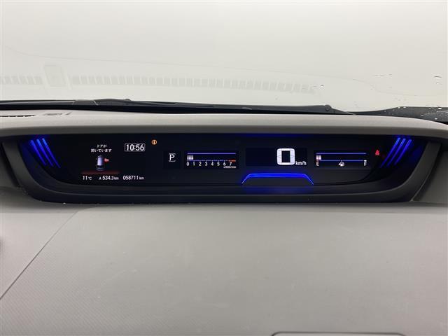 フリード Ｇ・ホンダセンシング　４ＷＤ　寒冷地　ホンダセンシング　アダプティブクルーズコントロール　横滑り防止装置　レーンキープアシスト　純正ナビ　バックカメラ　純正フリップダウンモニター　両側パワースライドドア　前席シートヒーター（8枚目）