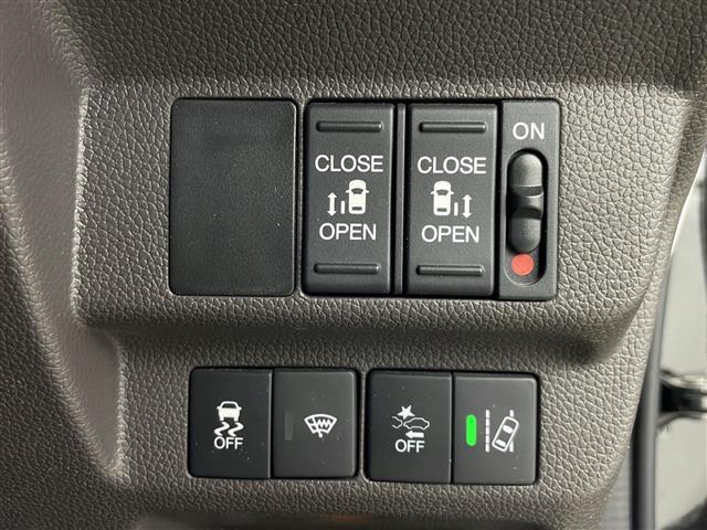 フリード Ｇ・ホンダセンシング　４ＷＤ　寒冷地　ホンダセンシング　アダプティブクルーズコントロール　横滑り防止装置　レーンキープアシスト　純正ナビ　バックカメラ　純正フリップダウンモニター　両側パワースライドドア　前席シートヒーター（15枚目）