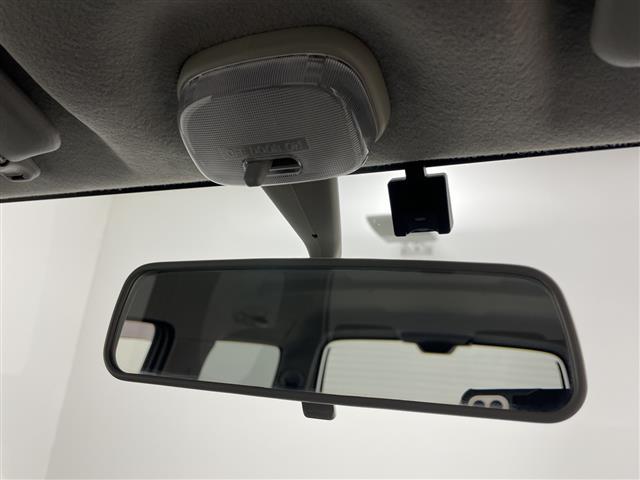 ジムニー ランドベンチャー　４ＷＤ　社外ナビ（ＭＡＸ５００）　ＣＤ／ワンセグＴＶ　ハーフレザーシート　Ｄ席シートヒーター　ルーフレール　社外ＬＥＤヘッドライト　ドアミラーヒーター（17枚目）