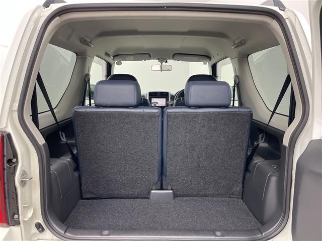 ジムニー ランドベンチャー　４ＷＤ　社外ナビ（ＭＡＸ５００）　ＣＤ／ワンセグＴＶ　ハーフレザーシート　Ｄ席シートヒーター　ルーフレール　社外ＬＥＤヘッドライト　ドアミラーヒーター（26枚目）