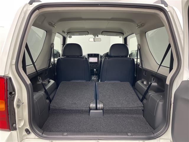 ジムニー ランドベンチャー　４ＷＤ　社外ナビ（ＭＡＸ５００）　ＣＤ／ワンセグＴＶ　ハーフレザーシート　Ｄ席シートヒーター　ルーフレール　社外ＬＥＤヘッドライト　ドアミラーヒーター（28枚目）