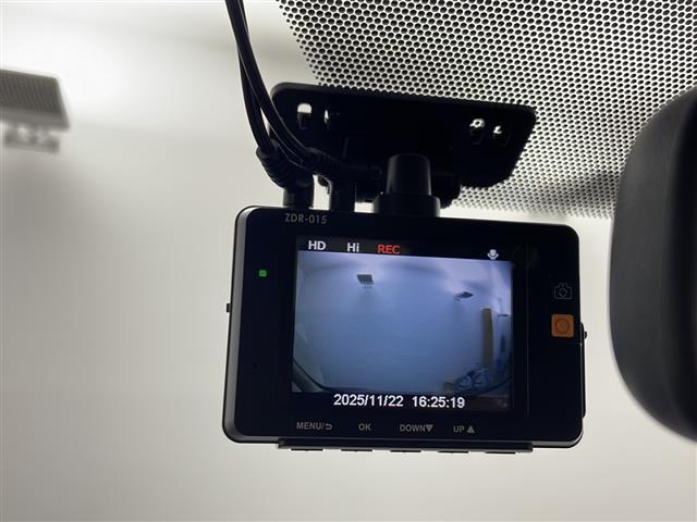 アイシス Ｌ　横滑り防止　スマートキー　プッシュスタート　社外ドライブレコーダー（17枚目）