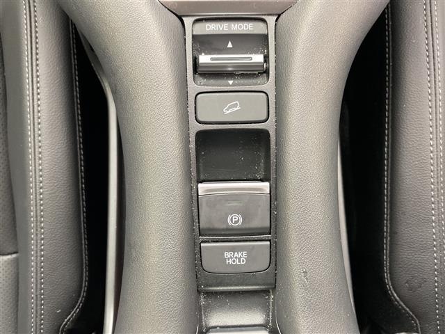 ＺＲ－Ｖ ｅ：ＨＥＶ　Ｚ特別仕様車ブラックスタイル　・４ＷＤ・寒冷地仕様・純正ナビ・ＢＯＳＥサウンド・全方位モニター・パワーバックドア・ホンダセンシング・レーダークルーズコントロール・ブラインドスポットモニター・前席パワーシート・前席シートヒーター（15枚目）