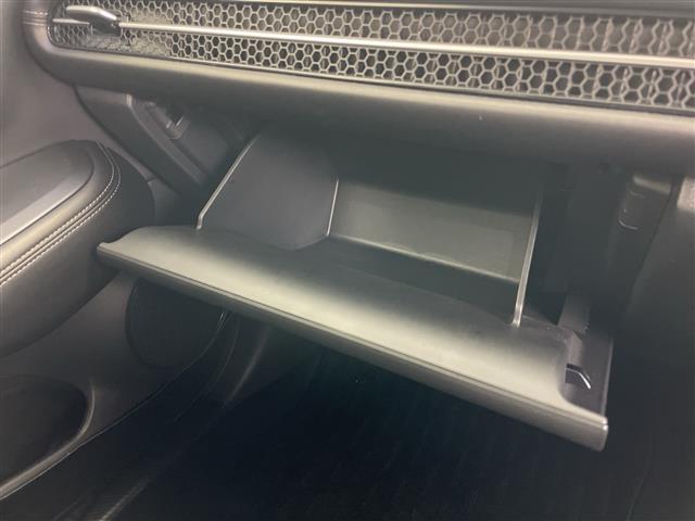 ＺＲ－Ｖ ｅ：ＨＥＶ　Ｚ特別仕様車ブラックスタイル　・４ＷＤ・寒冷地仕様・純正ナビ・ＢＯＳＥサウンド・全方位モニター・パワーバックドア・ホンダセンシング・レーダークルーズコントロール・ブラインドスポットモニター・前席パワーシート・前席シートヒーター（19枚目）