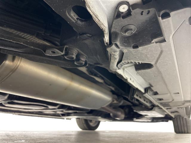 ヴェルファイアハイブリッド エグゼクティブラウンジ　・ワンオーナー・４ＷＤ・寒冷地仕様・ＪＢＬサウンドナビ・全方位モニター・モデリスタエアロ・パワーバックドア・両側パワースライドドア・ガラスルーフ・リアエンターテインメントシステム・純正フリップダウン（8枚目）