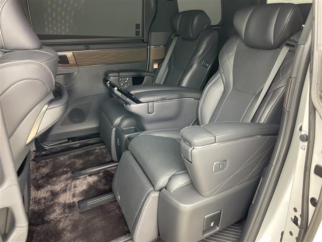 ヴェルファイアハイブリッド エグゼクティブラウンジ　・ワンオーナー・４ＷＤ・寒冷地仕様・ＪＢＬサウンドナビ・全方位モニター・モデリスタエアロ・パワーバックドア・両側パワースライドドア・ガラスルーフ・リアエンターテインメントシステム・純正フリップダウン（29枚目）