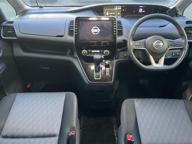 セレナ ハイウェイスター　Ｖ　・４ＷＤ・寒冷地仕様・純正ナビ・プロパイロット・純正フリップダウンモニター・全方位カメラ・両側パワースライドドア・レーダークルーズコントロール・衝突軽減ブレーキ・純正前後ドライブレコーダー　夏冬タイヤ（2枚目）