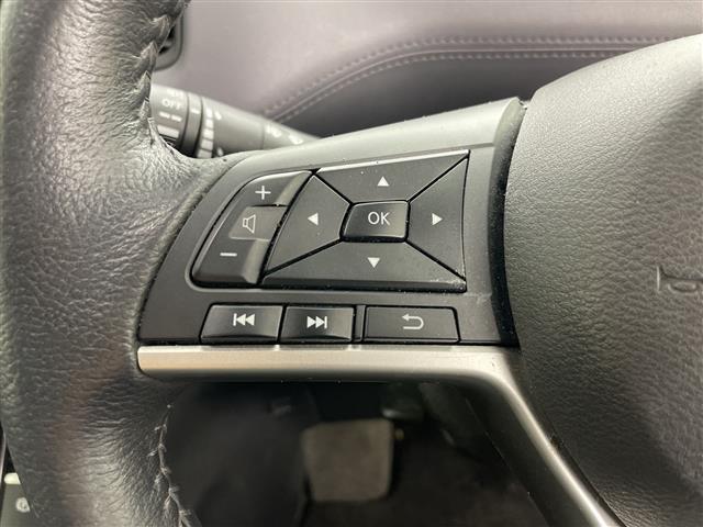 セレナ ハイウェイスター　Ｖ　・４ＷＤ・寒冷地仕様・純正ナビ・プロパイロット・純正フリップダウンモニター・全方位カメラ・両側パワースライドドア・レーダークルーズコントロール・衝突軽減ブレーキ・純正前後ドライブレコーダー　夏冬タイヤ（7枚目）