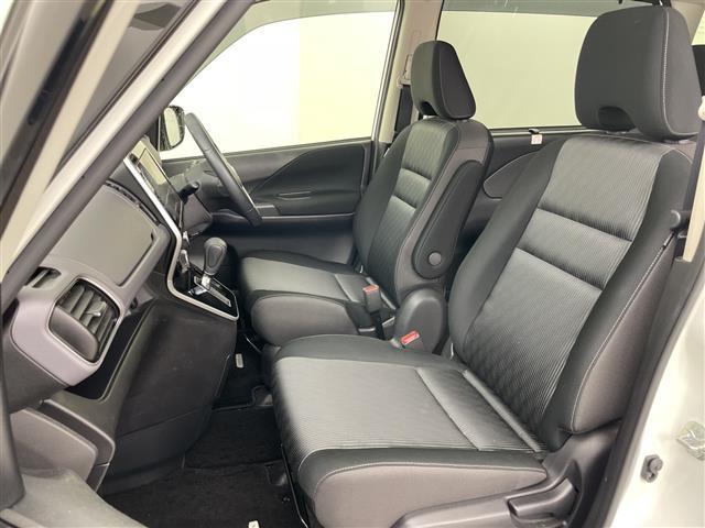 セレナ ハイウェイスター　Ｖ　・４ＷＤ・寒冷地仕様・純正ナビ・プロパイロット・純正フリップダウンモニター・全方位カメラ・両側パワースライドドア・レーダークルーズコントロール・衝突軽減ブレーキ・純正前後ドライブレコーダー　夏冬タイヤ（26枚目）