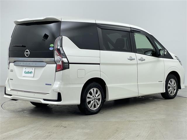 セレナ ハイウェイスター　Ｖ　・４ＷＤ・寒冷地仕様・純正ナビ・プロパイロット・純正フリップダウンモニター・全方位カメラ・両側パワースライドドア・レーダークルーズコントロール・衝突軽減ブレーキ・純正前後ドライブレコーダー　夏冬タイヤ（32枚目）