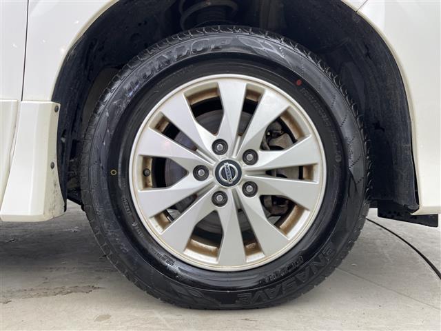 セレナ ハイウェイスター　Ｖ　・４ＷＤ・寒冷地仕様・純正ナビ・プロパイロット・純正フリップダウンモニター・全方位カメラ・両側パワースライドドア・レーダークルーズコントロール・衝突軽減ブレーキ・純正前後ドライブレコーダー　夏冬タイヤ（40枚目）