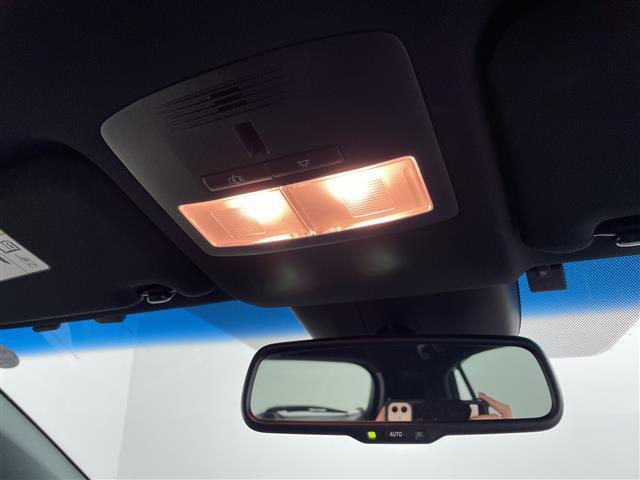 ハリアー プレミアム アルパインナビ バックカメラ トヨタセーフティセンス レーダークルーズコントロール 衝突被害軽減ブレーキ アイドリングストップ パワーバックドア ハーフレザーシート D席パワーシート ビルトインETC(17枚目)