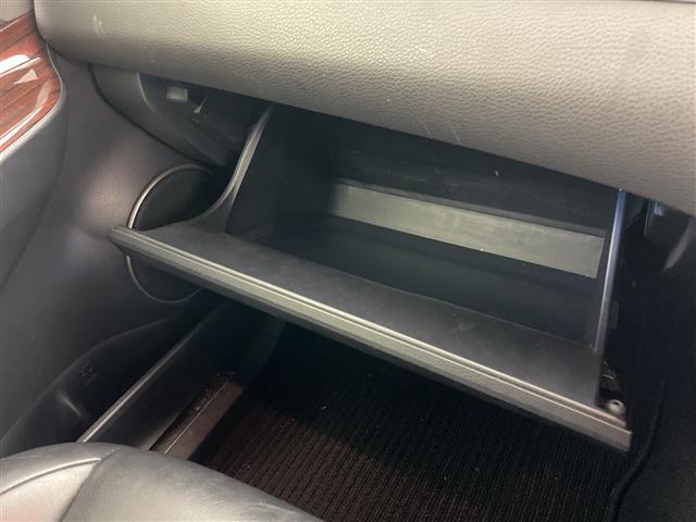 ハリアー プレミアム アルパインナビ バックカメラ トヨタセーフティセンス レーダークルーズコントロール 衝突被害軽減ブレーキ アイドリングストップ パワーバックドア ハーフレザーシート D席パワーシート ビルトインETC(18枚目)