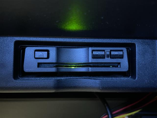 ハリアーハイブリッド プレミアム　スタイルモーヴ　４ＷＤ　モデリスタエアロ（フロント，サイド，リア）　社外ナビ　バックカメラ　パワーバックドア　クルーズコントロール　ハーフレザーシート　Ｄ席シートメモリー　前席パワーシート　前席シートヒーター　ＥＴＣ（18枚目）