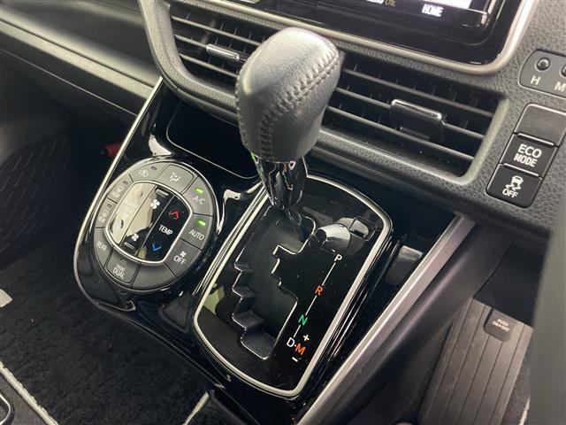 ヴォクシー ZS 煌II 4WD 寒冷地仕様 純正ナビ バックカメラ 両側パワースライド 純正フリップダウンモニター クルーズコントロール ビルトインETC 純正ドライブレコーダー LEDヘッドライト オートライト(14枚目)