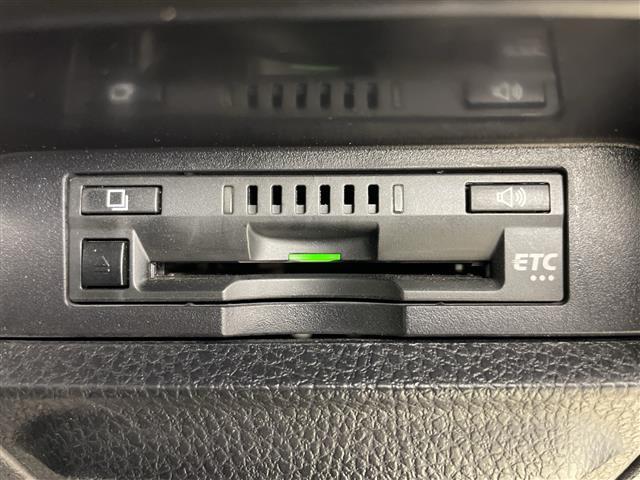 ヴォクシー ZS 煌II 4WD 寒冷地仕様 純正ナビ バックカメラ 両側パワースライド 純正フリップダウンモニター クルーズコントロール ビルトインETC 純正ドライブレコーダー LEDヘッドライト オートライト(16枚目)