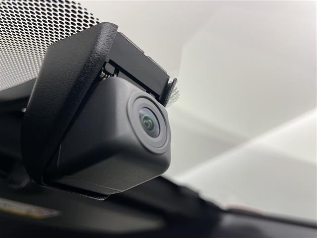 ヴォクシー ZS 煌II 4WD 寒冷地仕様 純正ナビ バックカメラ 両側パワースライド 純正フリップダウンモニター クルーズコントロール ビルトインETC 純正ドライブレコーダー LEDヘッドライト オートライト(18枚目)