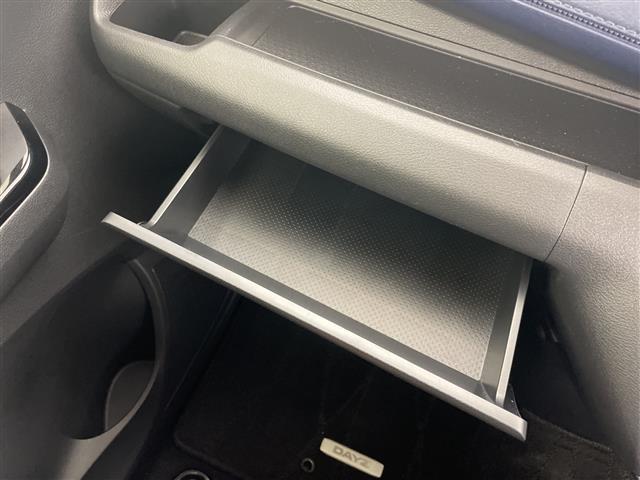 デイズ ハイウェイスター　Ｘ　プロパイロットエディション　４ＷＤ　純正ナビ　全方位カメラ　プロパイロット　エマージェンシーブレーキ　前席シートヒーター　ＥＴＣ　純正ドラレコ前方　ヒルアシストスタート　ＬＥＤヘッドライト　オートライト　オートマチックハイビーム（19枚目）