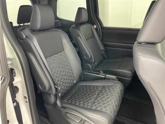 ヴォクシー S-Z 4WD ワンオーナー 寒冷地仕様 純正ディスプレイオーディオ バックカメラ 両側パワースライドドア トヨタセーフティセンス レーダークルーズコントロール ブラインドスポットモニター 前席シートヒーター(23枚目)