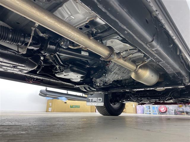 ハイラックス Z ブラックラリーエディション 4WD 寒冷地仕様 社外ナビ バック,左サイド,フロントカメラ トヨタセーフティセンス レーンディパーチャーアラート アダプティブクルーズコントロール フロントワイパーデアイサー ドアミラーヒーター(7枚目)