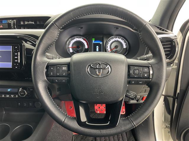 ハイラックス Z ブラックラリーエディション 4WD 寒冷地仕様 社外ナビ バック,左サイド,フロントカメラ トヨタセーフティセンス レーンディパーチャーアラート アダプティブクルーズコントロール フロントワイパーデアイサー ドアミラーヒーター(8枚目)