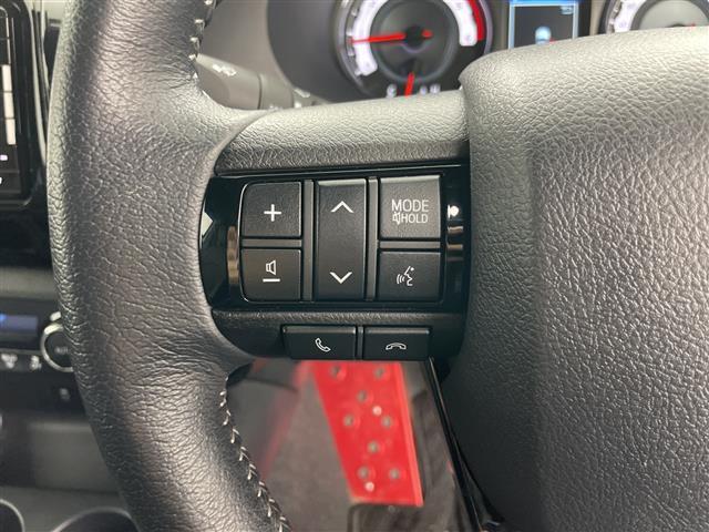 ハイラックス Z ブラックラリーエディション 4WD 寒冷地仕様 社外ナビ バック,左サイド,フロントカメラ トヨタセーフティセンス レーンディパーチャーアラート アダプティブクルーズコントロール フロントワイパーデアイサー ドアミラーヒーター(9枚目)