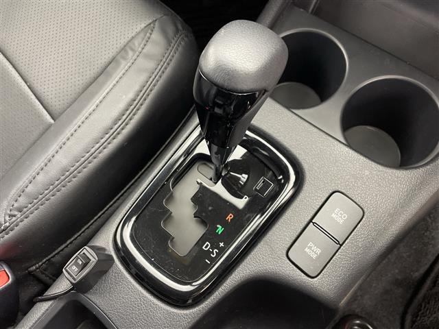 ハイラックス Z ブラックラリーエディション 4WD 寒冷地仕様 社外ナビ バック,左サイド,フロントカメラ トヨタセーフティセンス レーンディパーチャーアラート アダプティブクルーズコントロール フロントワイパーデアイサー ドアミラーヒーター(13枚目)