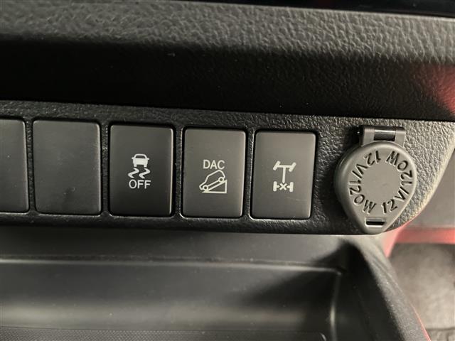 ハイラックス Z ブラックラリーエディション 4WD 寒冷地仕様 社外ナビ バック,左サイド,フロントカメラ トヨタセーフティセンス レーンディパーチャーアラート アダプティブクルーズコントロール フロントワイパーデアイサー ドアミラーヒーター(16枚目)