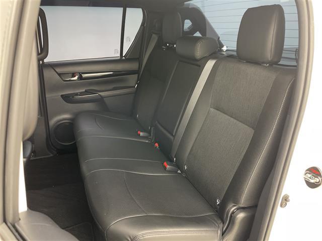 ハイラックス Z ブラックラリーエディション 4WD 寒冷地仕様 社外ナビ バック,左サイド,フロントカメラ トヨタセーフティセンス レーンディパーチャーアラート アダプティブクルーズコントロール フロントワイパーデアイサー ドアミラーヒーター(29枚目)